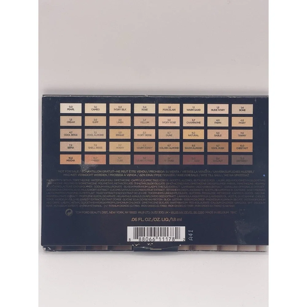 TOM FORD Traceless Soft Matte Foundation Sample Card with 4 Shades NEW NEVER USE